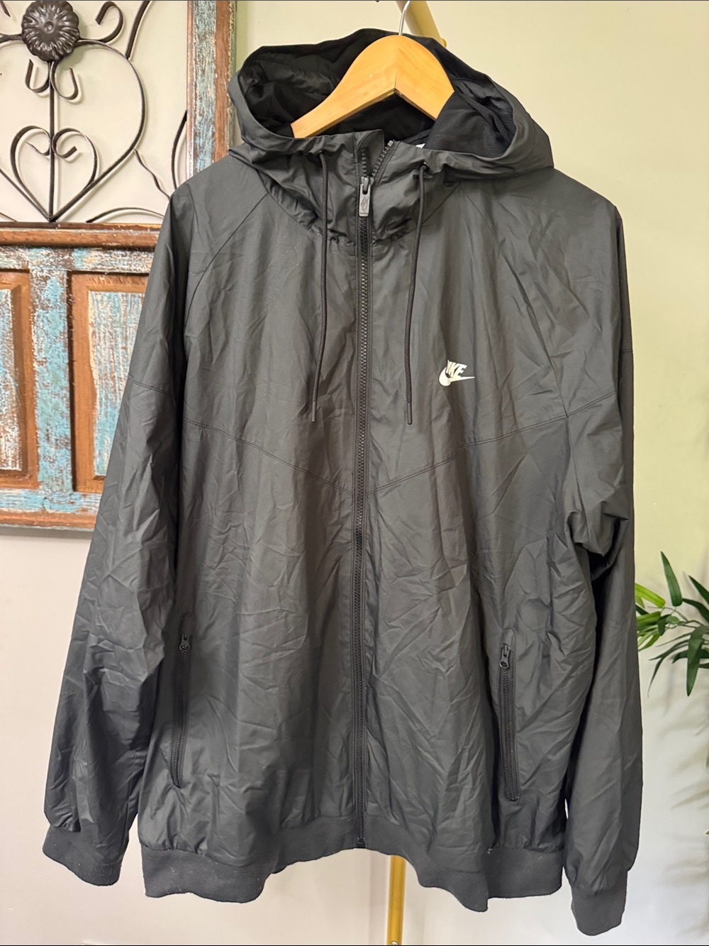 Nike Black Hooded Lightweight Jacket with Zip Pockets XXL
